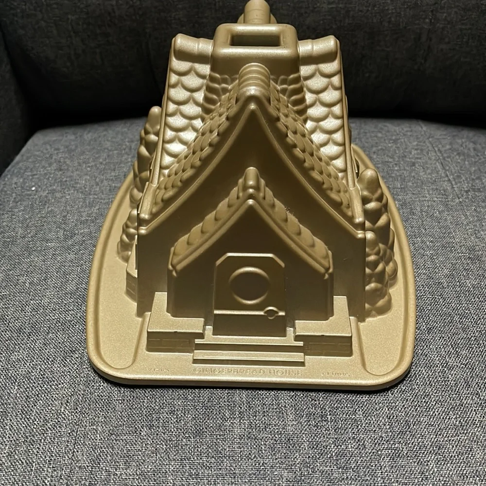 Nordic Ware Gingerbread Bundt Pan